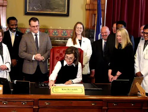 Gov. Reynolds signing Medical Malpractice Tort Reform Bill