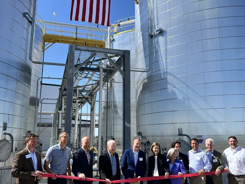 Gov. Reynolds attends ribbon cutting ceremony with agriculture industry