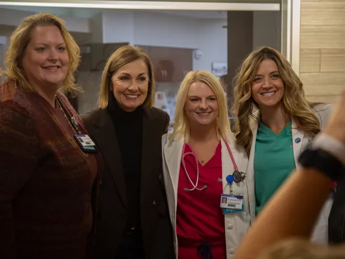 Gov. Reynolds visits with nurses 