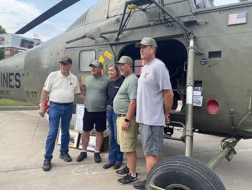Gov Reynolds with Veterans on the ISF